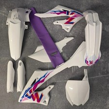 Plastiques + Graphiques +