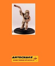 GOULE AVEC CROSSE DE HOCKEY /