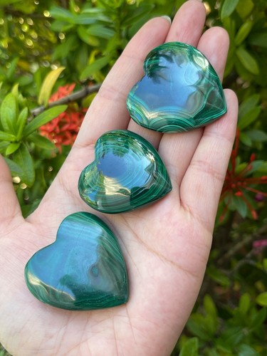 Malachite heart polished - 1.5",