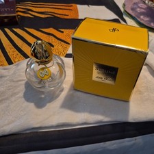 Bouteilles De Parfums Vides