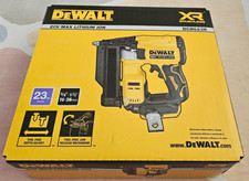 Cloueuse / agrafeuse