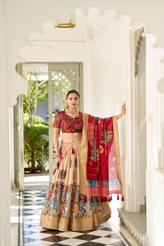 Neuf lehenga lourd choli - neuf,