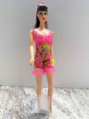 Vintage barbie tnt brunette - vintage,