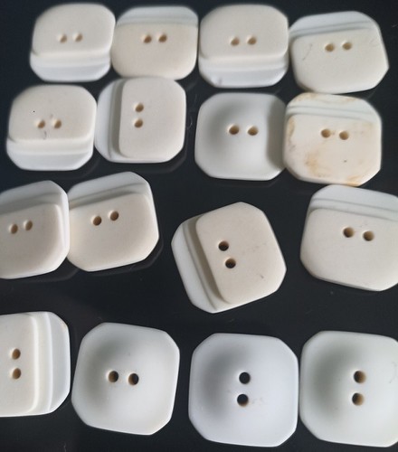 Lot boutons blancs neufs - lot,