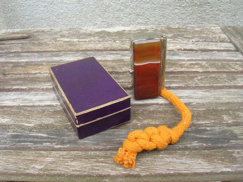 Ancien briquet amadou boite - a,