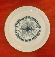 IKEA FRIKOSTIG Design SALAD DESSERT SNACK PLATE Blue & White 7-3/8” D Romania