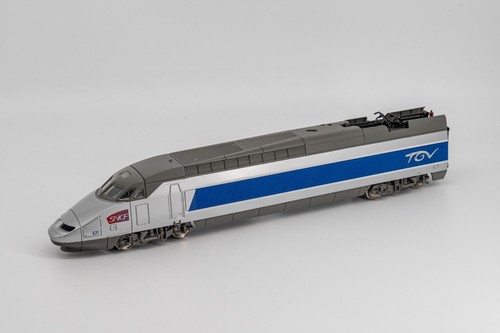 Fausse motrice tgv - motrice,