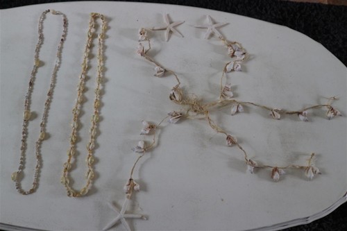 Lot colliers avec des - 3,