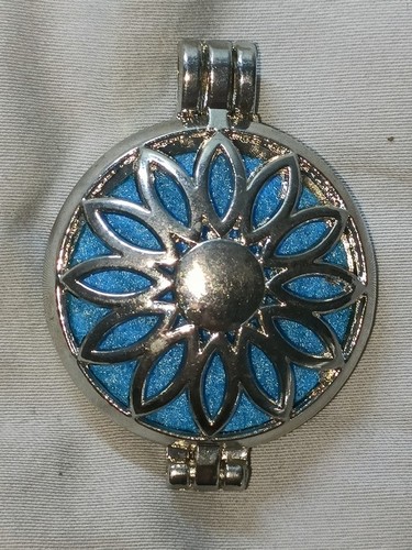 Pendentif medaillon diffuseur - pendentif,