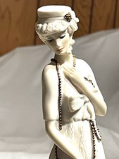 Giuseppe Armani Florence Collection Porcelain Figurine - Lady w/  Long Necklace
