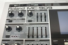 Roland MC-909 Music Sampling Groovebox Drum Machine Synthesizer Japan Import