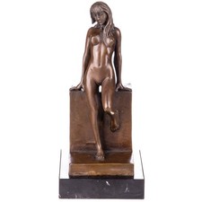 Sculpture en bronze Femme sur