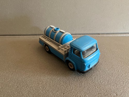 Ancienne voiture miniature - ancienne,