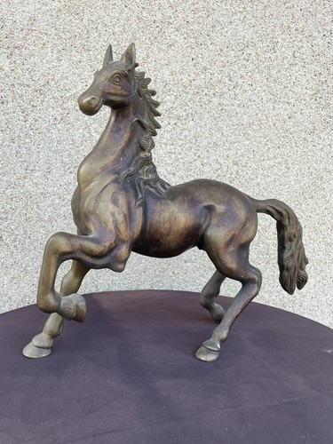 Ancienne grande statue cheval - grande,