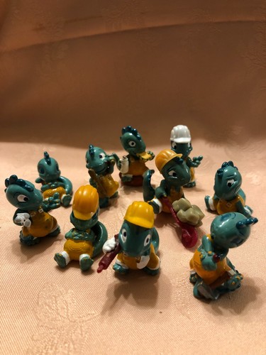 Kinder lot 10 figurines - ,