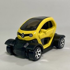 2024 Matchbox Renault Twizy 1:64 Scale Diecast Diorama Model Car Yellow