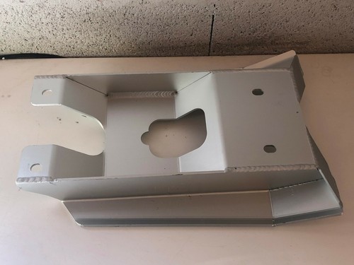 Sabot moteur alu arriere - un,