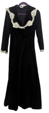 Vintage VANITY FAIR Black Victorian Lace Trim Polyester Robe Size 12 SH3 Goth