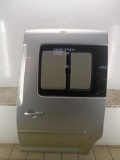 Porte laterale gauche