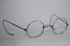 Ancienne paire de lunettes