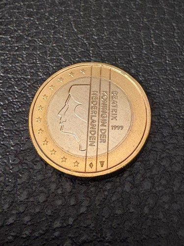 Pièce euro pays - de, 1
