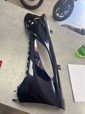 flanc inférieur avant gauche