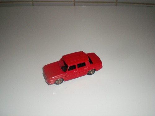 Dinky toys junior renault r8d - dinky,