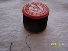 Ancienne bobine en bois de fil