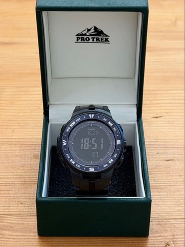 Montre numérique solaire