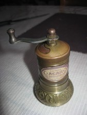 ancien moulin à poivre turc C