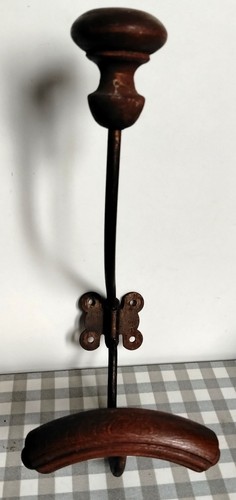 Ancien joli porte-manteaux
