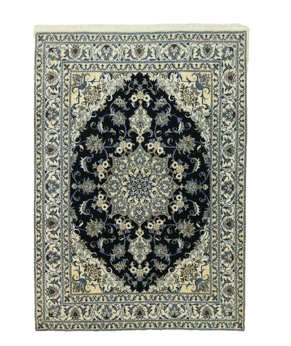 Tapis orient enfilé super - tapis,