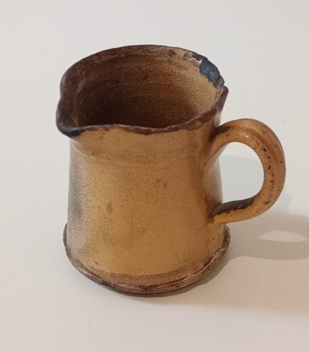 Ancien pot lait en terre - pot, a