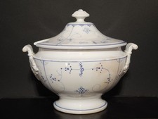 Antique '800 Soupière Centre