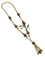 Collier de perles en bois