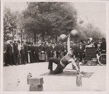 France, man lifting a dumbbell