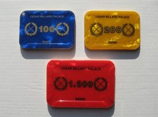 Lot de 3 jetons de casino /