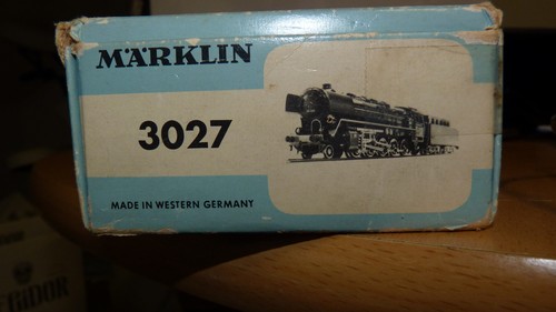 Märklin 3027 locomotive - -,