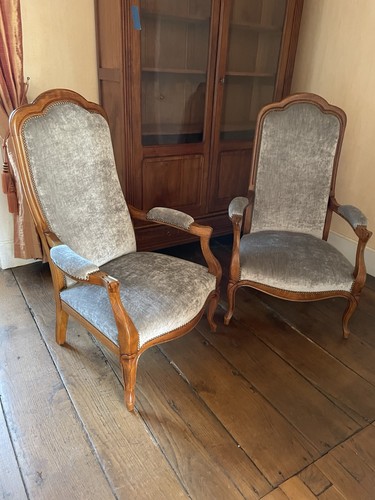 Une paire fauteuil voltaire - une,