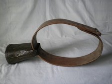 Cloche pour vache avec collier