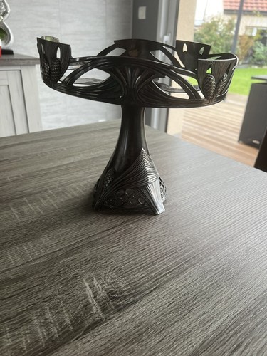 Imposant centre table - imposant,