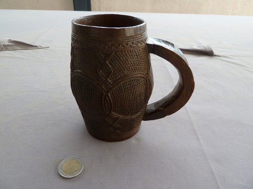 Ancienne chope monoxyle - , en