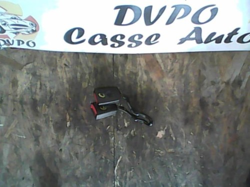 Attache ceinture arriere