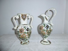 2 ANCIENS VASES AIGUIERES