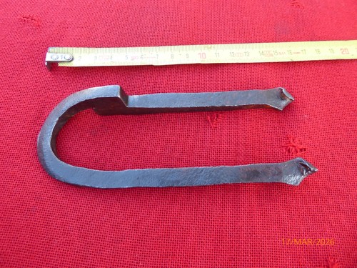 Ancien mentonnet fer forgé - mentonnet, en
