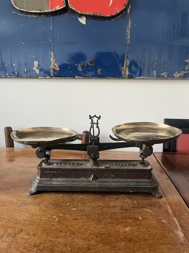 Ancienne balance type roberval - ancienne,