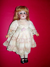 ANCIENNE POUPÉE  ARMAND