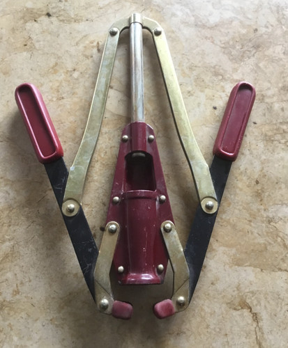 Ancienne bouchonneuse manuelle - bouchonneuse,