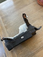 2003-2004 TOYOTA COROLLA Fuse Box Engine 8274102040 