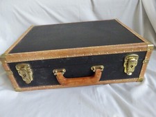 VALISE ANCIENNE  NOIR RENFORCEE EN CUIR CLOUS EN LAITON COINS METAL DOREE